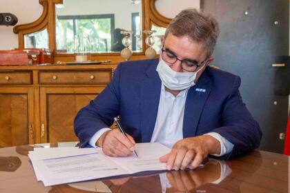 El gobernador de Catamarca, Raúl Jalil.