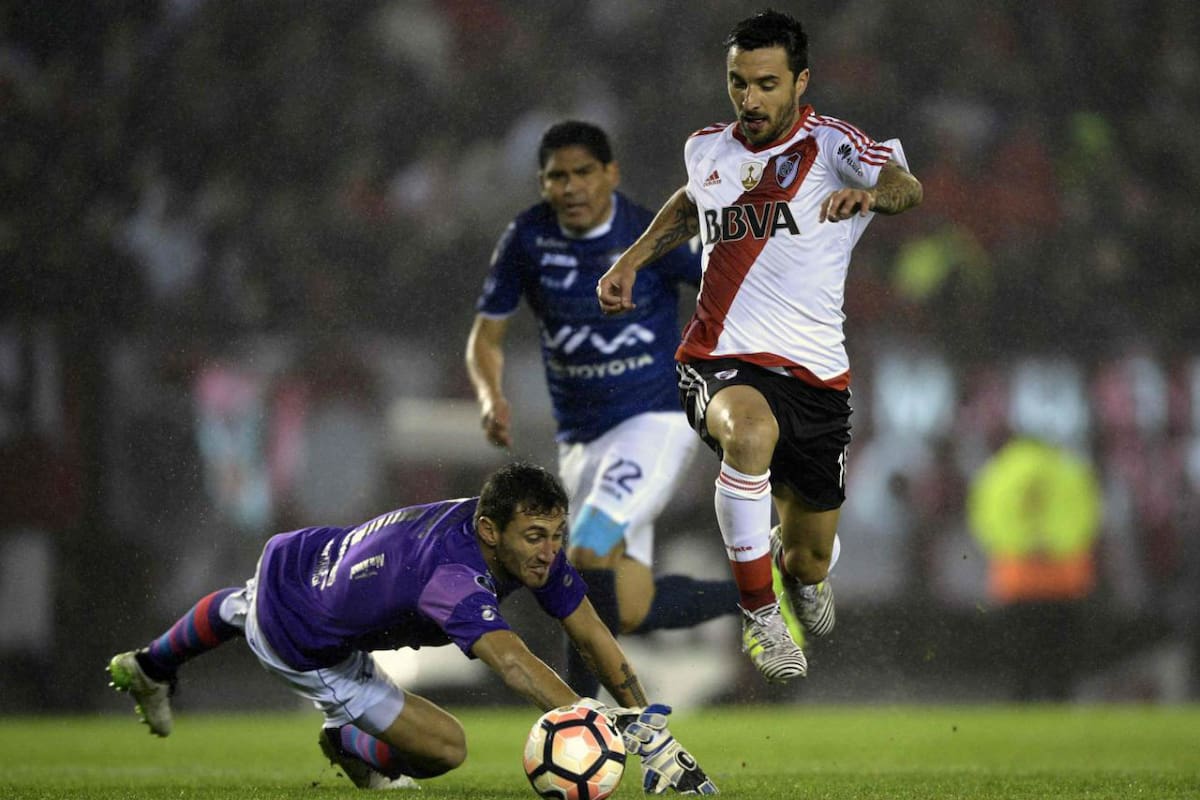 Raúl Olivares, arquero de Wilstermann en la noche del 8-0, lanzó duras acusaciones contra River y la Conmebol por los dopings