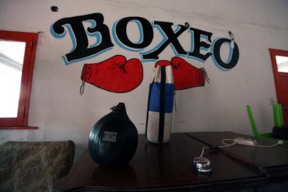 Raúl Paniagua es el tío y fue el primer entrenador de Maravilla Martínez. Actualmente, da clases de boxeo en una fundación.