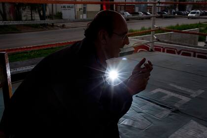Raúl Paniagua es el tío y fue el primer entrenador de Maravilla Martínez. Actualmente, da clases de boxeo en una fundación.