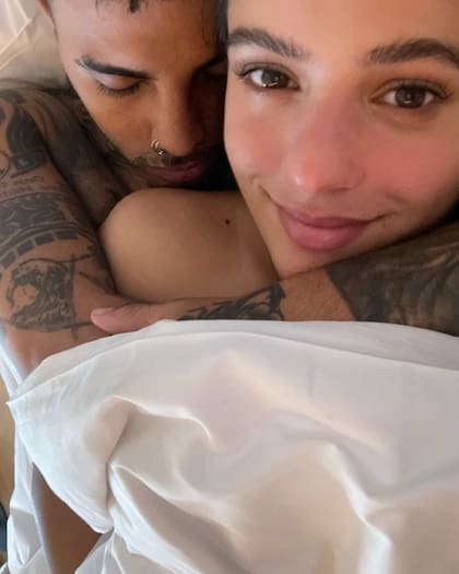 Rauw Alejandro y Rosalía confirmaron su relación en 2021 (Foto: Instagram @rosalia.vt)