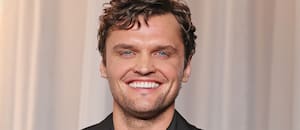 Tiene 34 años, es hijo de una de las figuras más célebres del cine y vive un gran momento en su carrera de actor