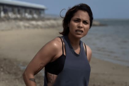 Raymund como Jackie Quinones en Hightown