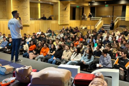 RCP: cinco mitos y verdades sobre la práctica que triplica la posibilidad de sobrevida.