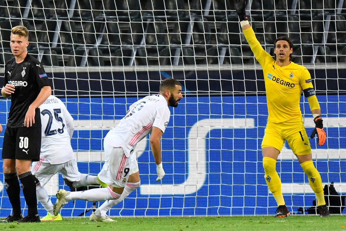 Real Madrid frente al Borussia Moenchengladbach. festejo de Benzema