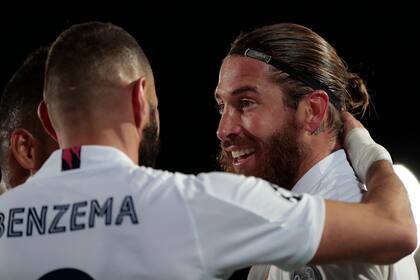 De la mano de Karim Benzema y Sergio Ramos, Real Madrid le ganó por 3-2 a Inter de Milán