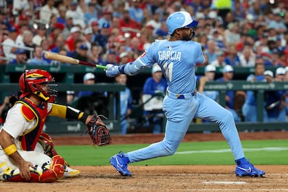 Reales anotan 6 en la 5ª entrada para imponerse 10-7 sobre Cardenales