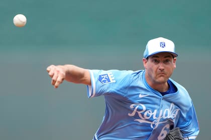 Reales y el lanzador Seth Lugo acuerdan extensión de dos años, según fuente de AP