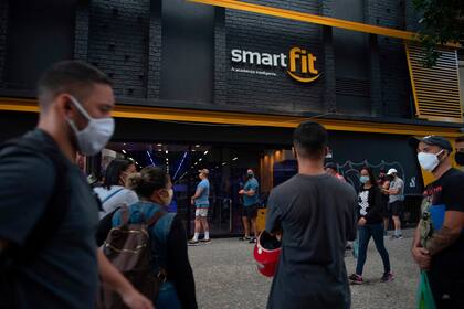Los clientes del gimnasio Smartfit, listos para entrar en acción