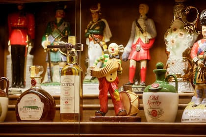 Reapertura del bar Museo del Whisky, en Villa Urquiza.