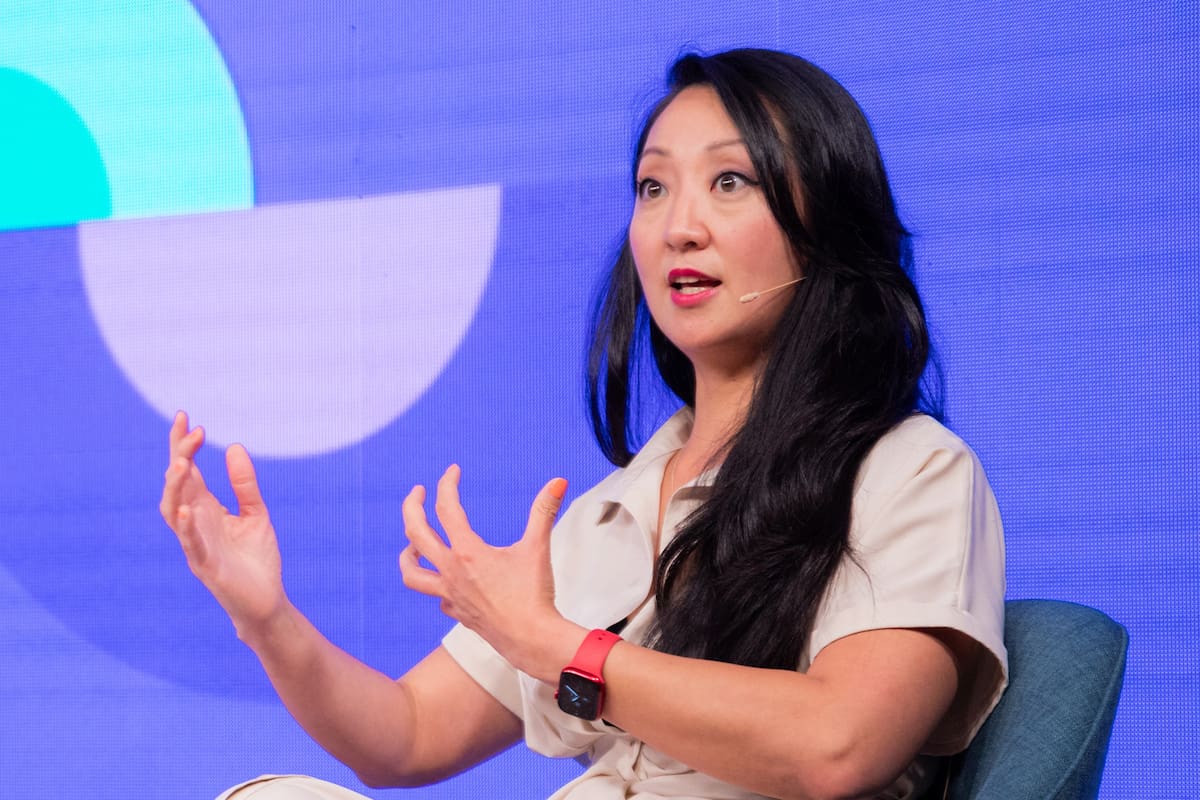 Rebeca Hwang