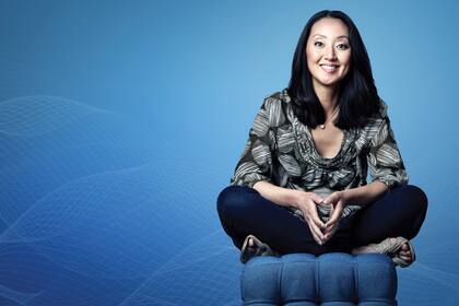 Rebeca Hwang nació en Seúl y se crió en Argentina. Hoy vive en San Francisco trabajando en inversiones con foco en mujeres y empresas latinoamericanas