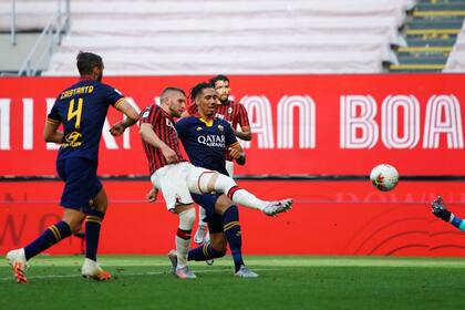 Rebic define ante Mirante en el triunfo de Milan sobre Roma