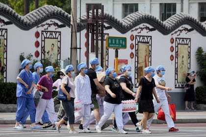 En la capital de China ya hay más de cien nuevos contagios de coronavirus; en marzo el Partido Comunista había anunciado su victoria sobre el virus