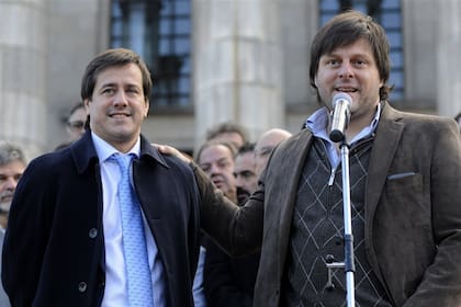 Recalde y el radical K Santoro, ayer en el anuncio