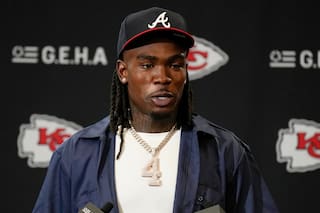 Receptor de Chiefs Rashee Rice, libre tras 30 días preso por violar libertad condicional por choque