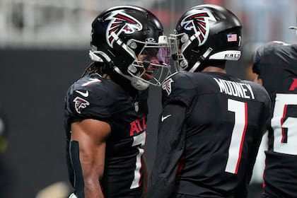 Receptor de Falcons, Darnell Mooney, se perderá el juego contra Bills por lesión en muslo