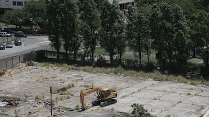 Rechazan en Colegiales la construcción de locales en una futura plaza ubicada frente al Mercado de pulgas
