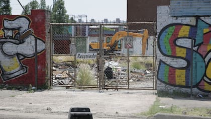 Rechazan en Colegiales la construcción de locales en una futura plaza ubicada frente al Mercado de pulgas
