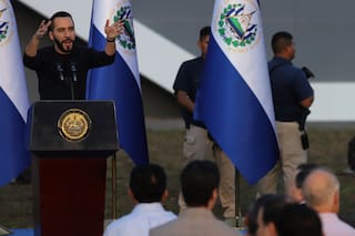 Rechazan juicio contra veteranos de guerra acusados de planear atentados contra Bukele