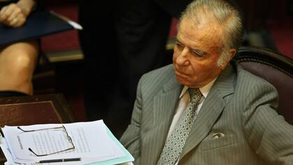 Carlos Menem percibe su pensión y renunció a su dieta