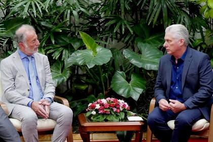 Recibimiento de Miguel Díaz-Canel al vicejefe de gabinete argentino, Jorge Neme, en La Habana
https://www.granma.cu/