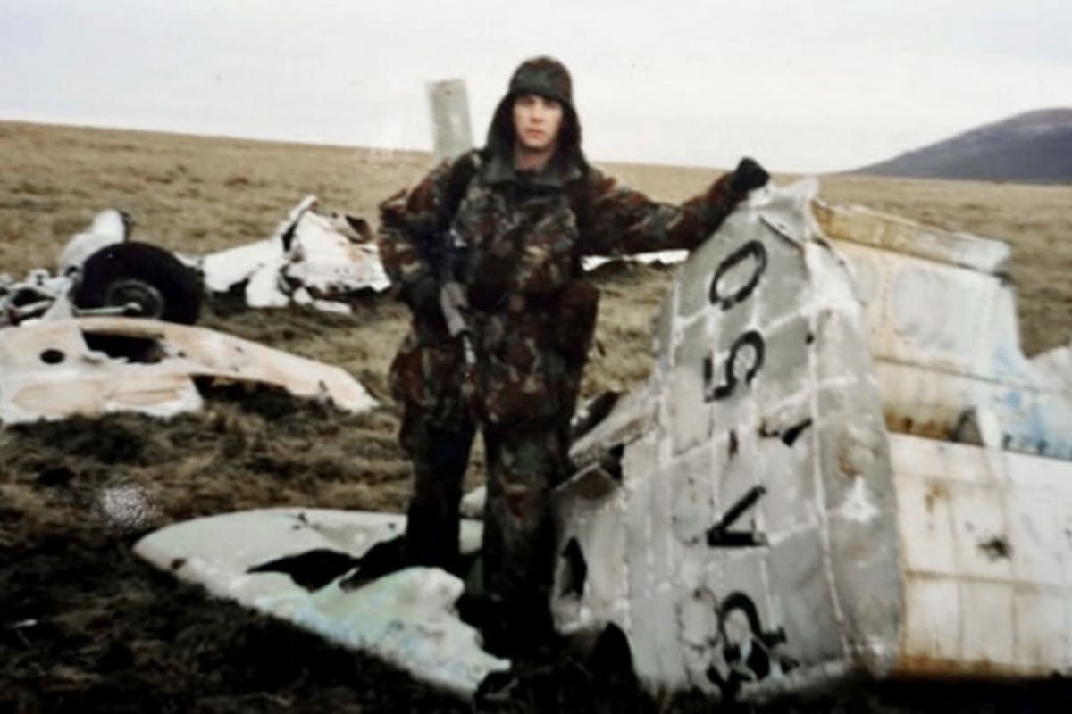 Recibirán en Córdoba los restos de un avión derribado en Malvinas.