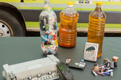 Reciclaje de aceite, pilas y aparatos electrónicos