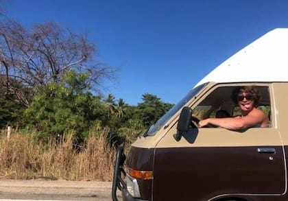 Recién hace dos semanas, casi dos años después, Federico Llamas recuperó sus tablas de surf. Dice que tuvo que pagar 47 mil pesos para que se las devuelvan.