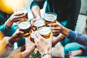 Recientes estudios revelan que el consumo de alcohol afecta más seriamente a las personas jóvenes