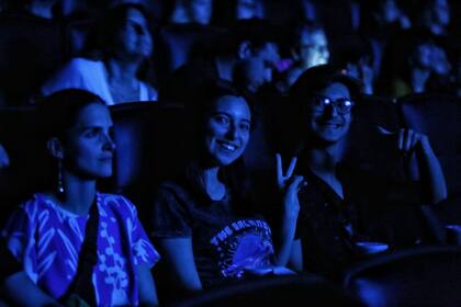 Recital de Coldplay en cines Hoyts de Unicenter. 28-10-22