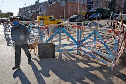 Un persistente reclamo de vecinos de Av. Bonorino y Av. Riestra, en el Bajo Flores, se mantuvo al tope de las quejas el año pasado, ligado a desagües e inconvenientes cloacales.