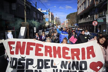 Reclamo salarial de trabajadores de salud municipal de la Matanza.