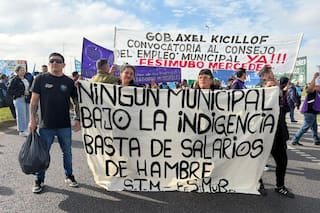 Los gremios municipales bonaerenses se agruparon y cortaron una ruta para exigir una suba salarial