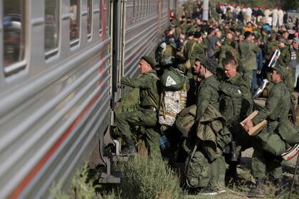 Rusia monta centros de reclutamiento cerca de las fronteras en medio del éxodo de civiles - LA NACION