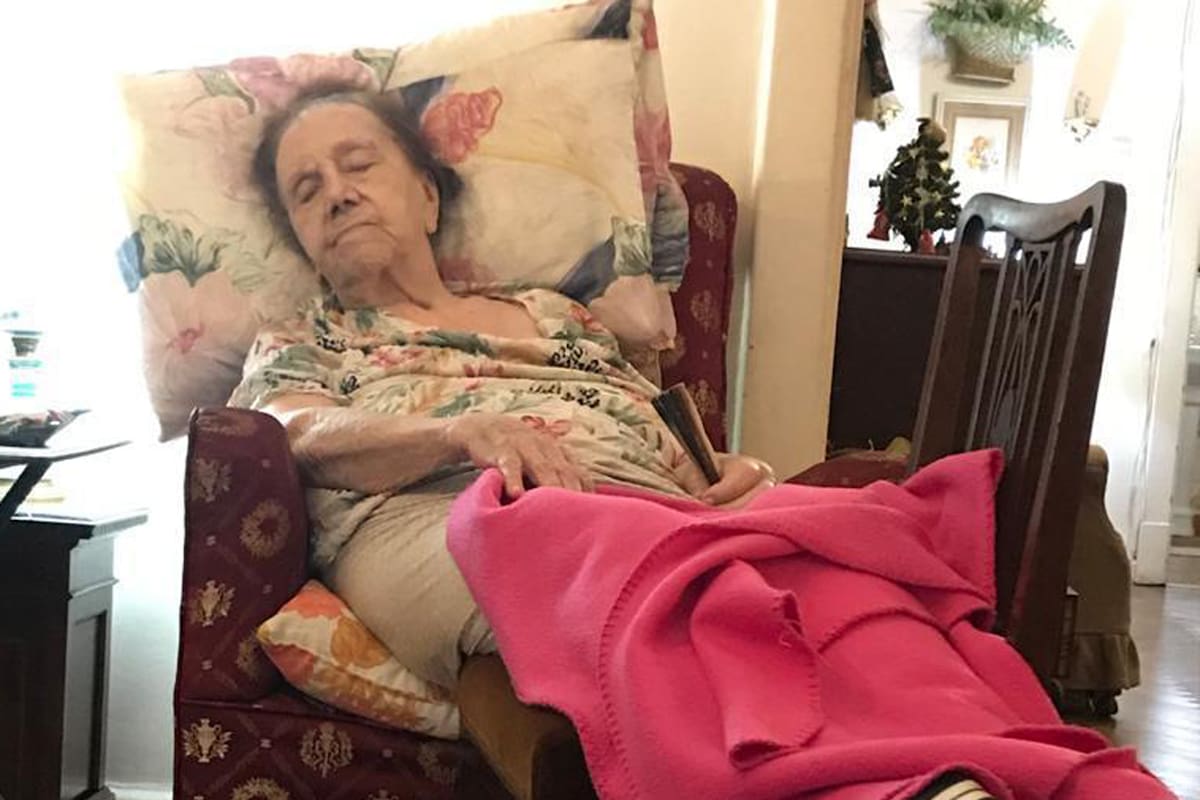 Recoleta: tenía 94 años, sufría de cáncer y le hicieron firmar un testamento para quedarse con su departamento y sus ahorros