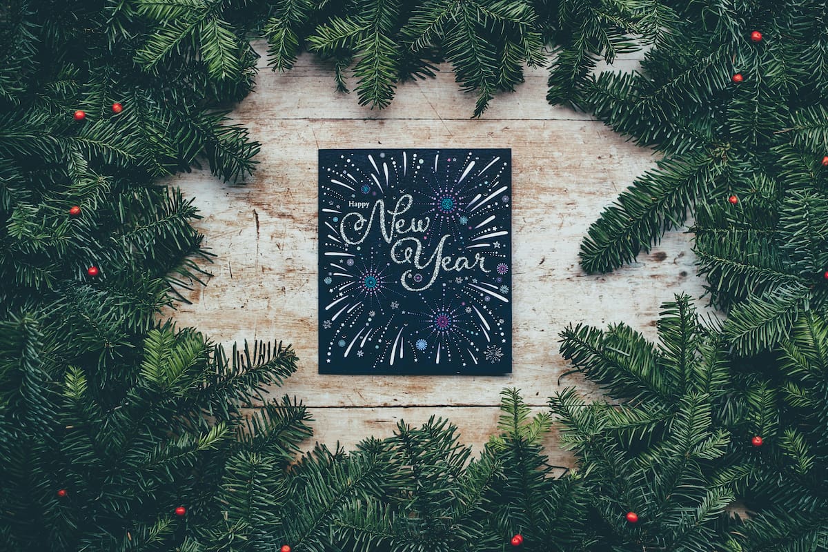 Recomendaciones para hacer una tarjeta de Año Nuevo 2025 personalizada