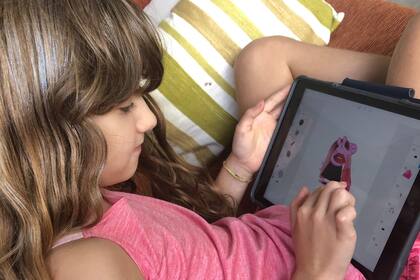 Recomiendan que los padres no sean demasiado restrictivos frente a un inusual contexto de encierro