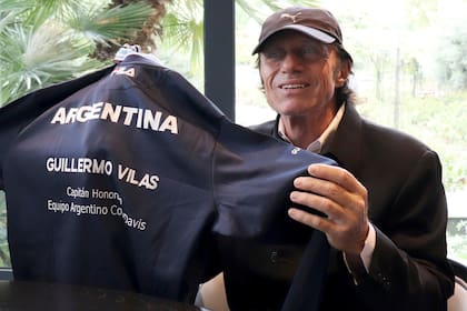 Guillermo Vilas, reconocido por la AAT como Capitán Honorario de la Copa Davis y Embajador Mundial del Tenis Argentino.