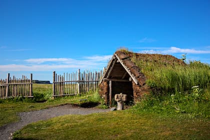 Reconstrucción del asentamiento vikingo de L'Anse aux Meadows, en el nordeste de Canadá