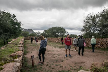 Recorrer El Shincal propone un viaje en el tiempo rodeado de una geografía maravillosa.
