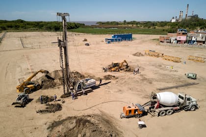 Las obras de urbanización en la villa Rodrigo Bueno, en Costanera Sur, a metros de la Reserva Ecologica