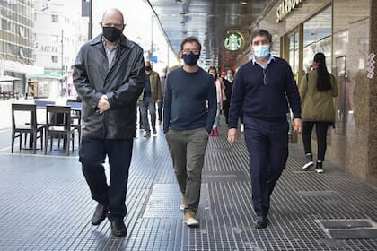 Rottemberg y los ministros Avogadro y Quirós en la recorrida por tres salas del eje de la avenida Corrientes