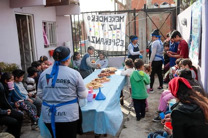 Recorrida por el conurbano comedores y merenderos.
Comedor Luz y Esperanza en Esteban Echeverria barrio el Zaizar.