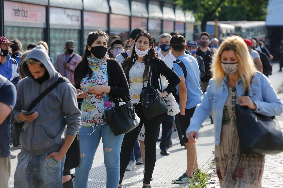 Recorrida por estacion Liniers del Tren Sarmiento para ver el caudal de pasajeros