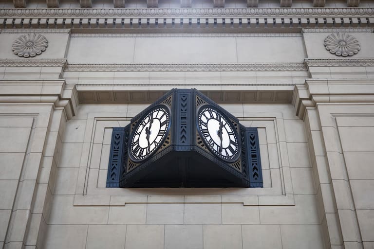 Recorrida, visita guiada, al edificio de la Estación Constitución de gran valor patrimonial, histórico y arquitectónico.
12/08/2026. CABA, Argentina. FOTOS/LA NACION.