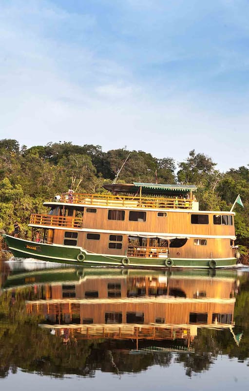 Recorrido a bordo del Jacaré Açú por el Amazonas brasileño.