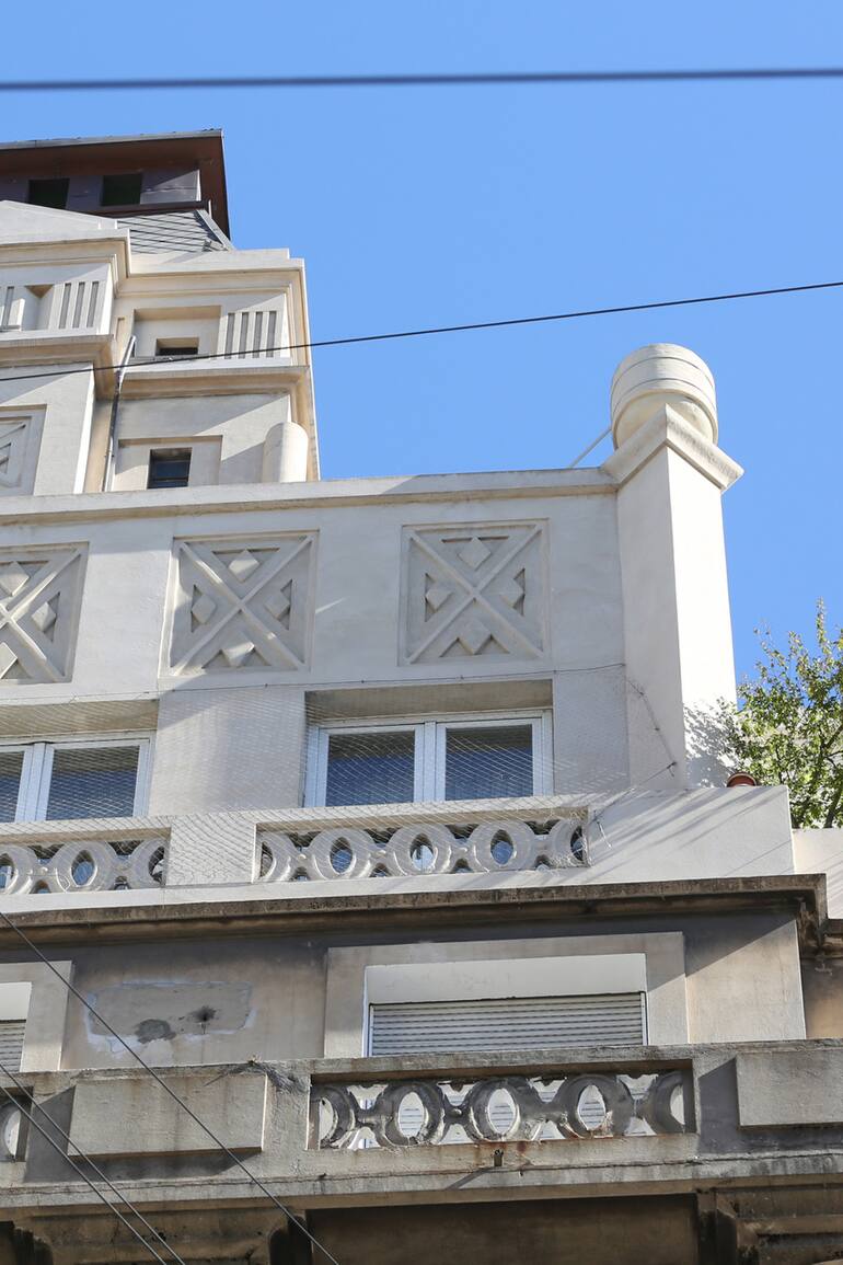 Recorrido dentro de la Torre Saint, Peron 2630