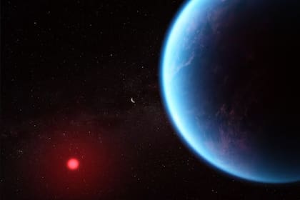 Recreación artística del exoplaneta K2-18 b, basándose en los datos del telescopio James Webb