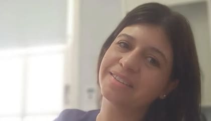 “Recuerdo que lo que más me impresionó fue dejar los cordones de las zapatillas en la enfermería. Mi familia me visitaba todos los días y también hablábamos por teléfono. Por suerte, no tenía pensamientos suicidas, pero si mucha angustia, lloraba mucho”.